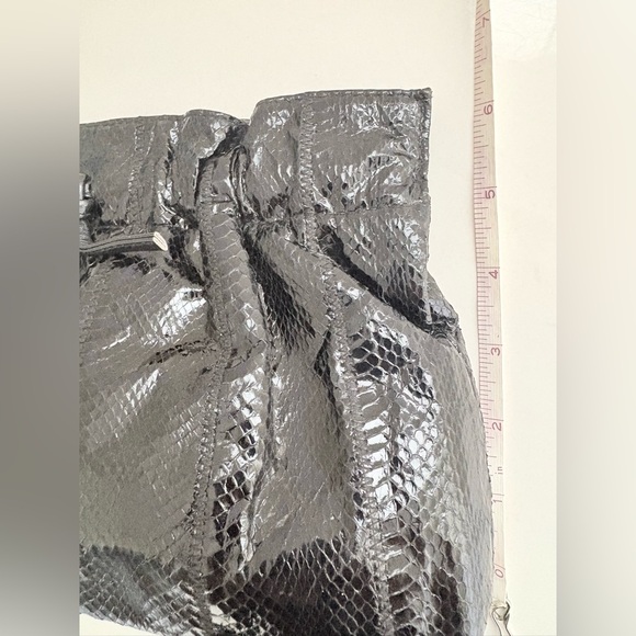 Vintage 80s Palizzio Genuine Snakeskin
Black Small Shoulder Clutch Bag. - Picture 10 of 11